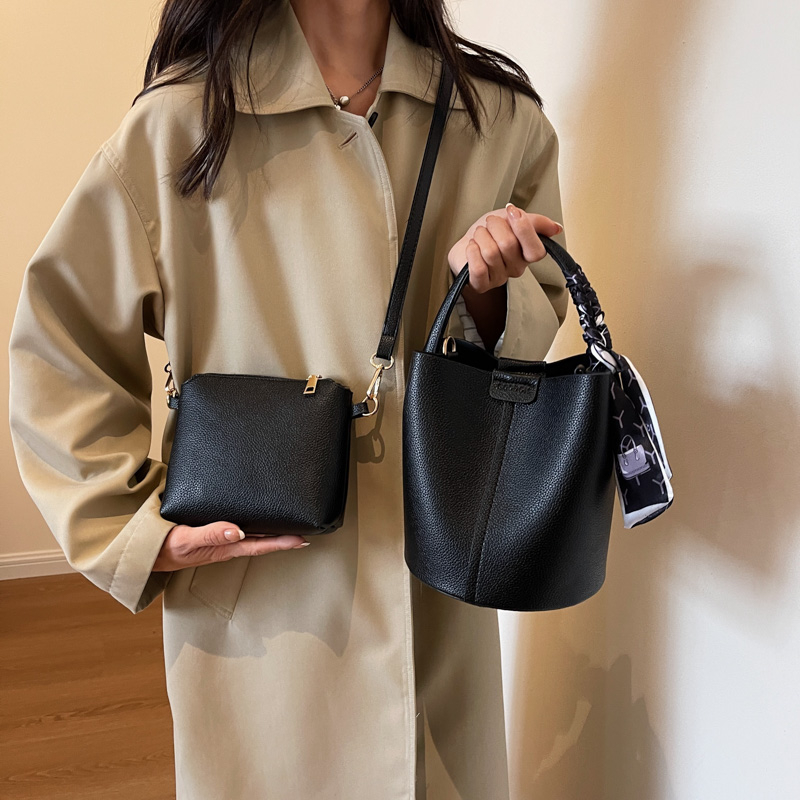 Red PU Bucket Shoulder and Cro - Women Bags Discount 리뷰 및 가격