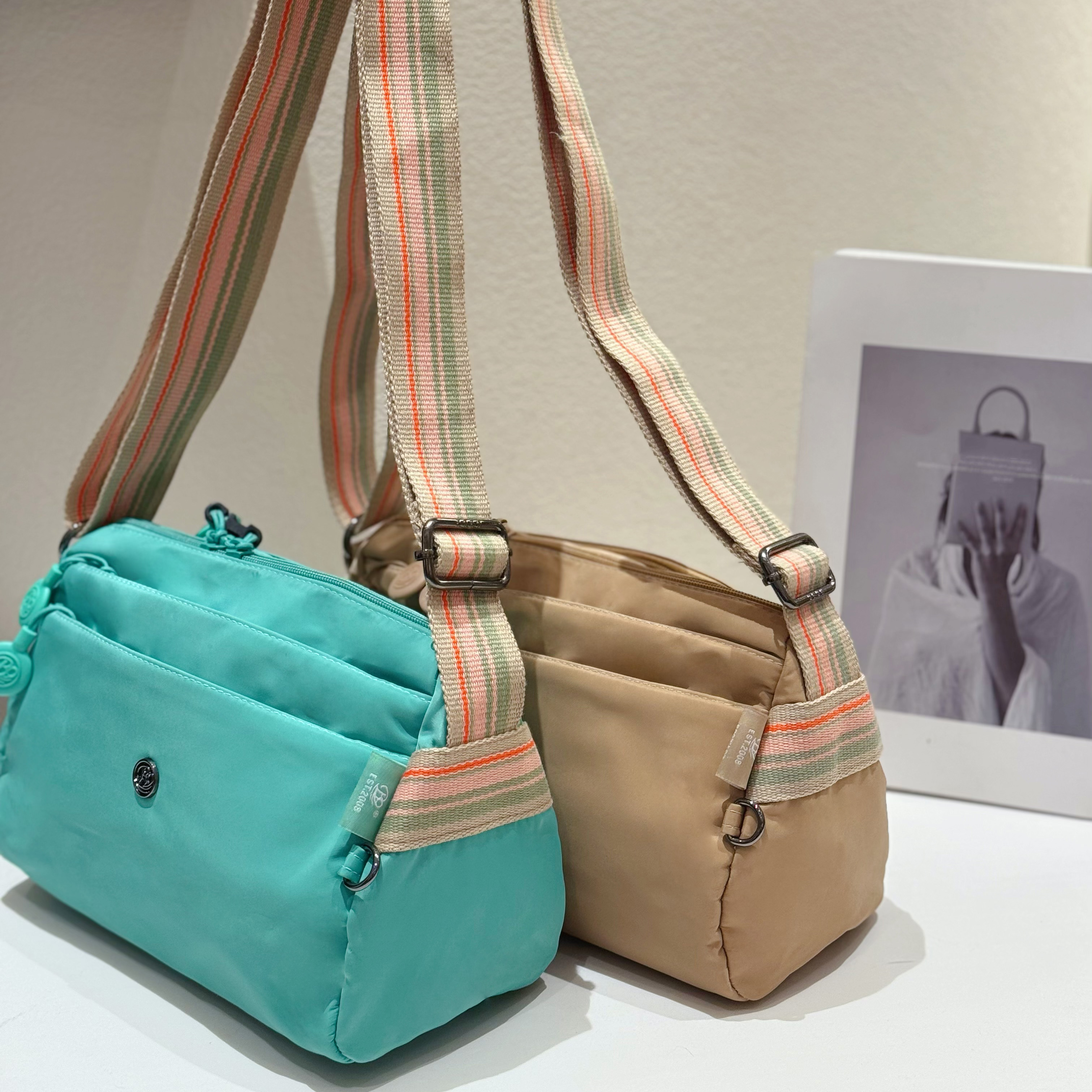 Ultra-light Nylon Crossbody Ba - Women Bags Guess 리뷰 및 가격