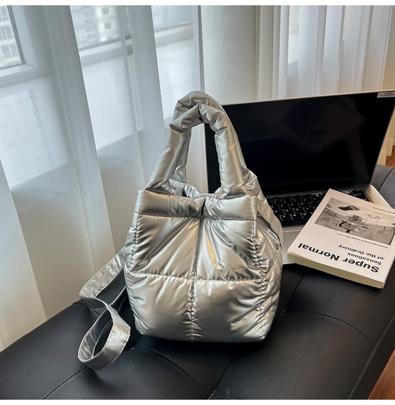 Women's Silver Quilted Nylon M - Women Hand Bags For Office 리뷰 및 가격